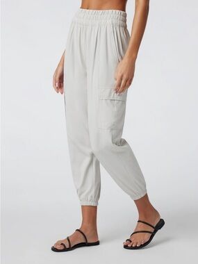 Vuori Villa Cargo Jogger Pants in Light Gray